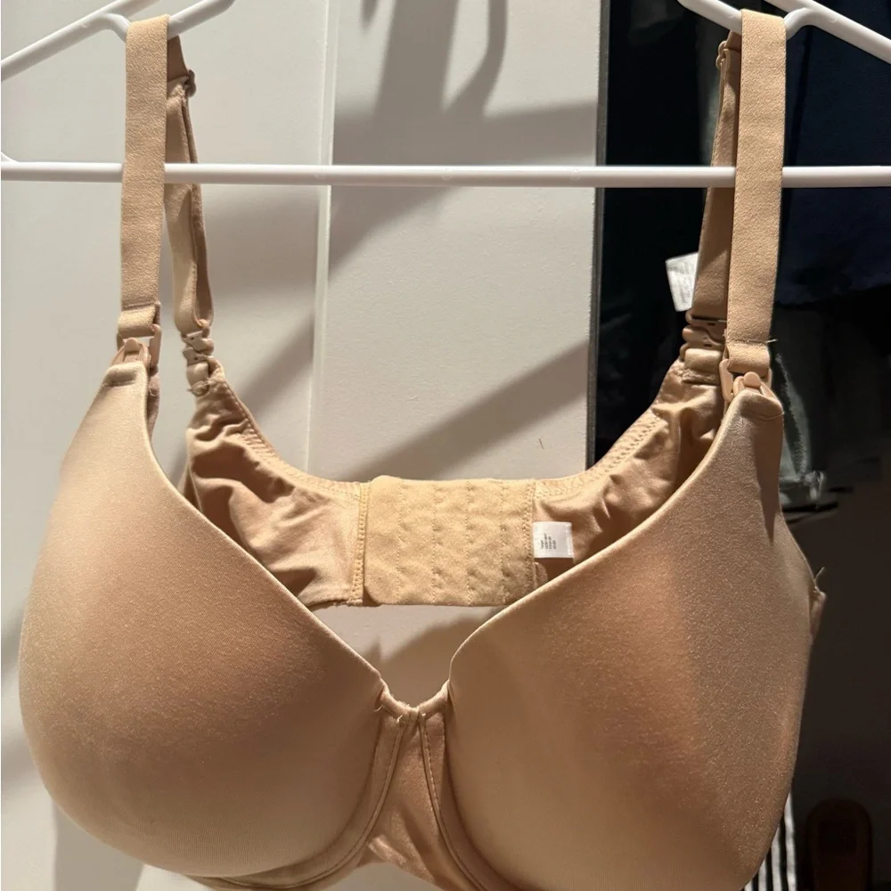 Everyday T-Shirt Nursing Bra in Nude 38DD - Picture 1 of 2